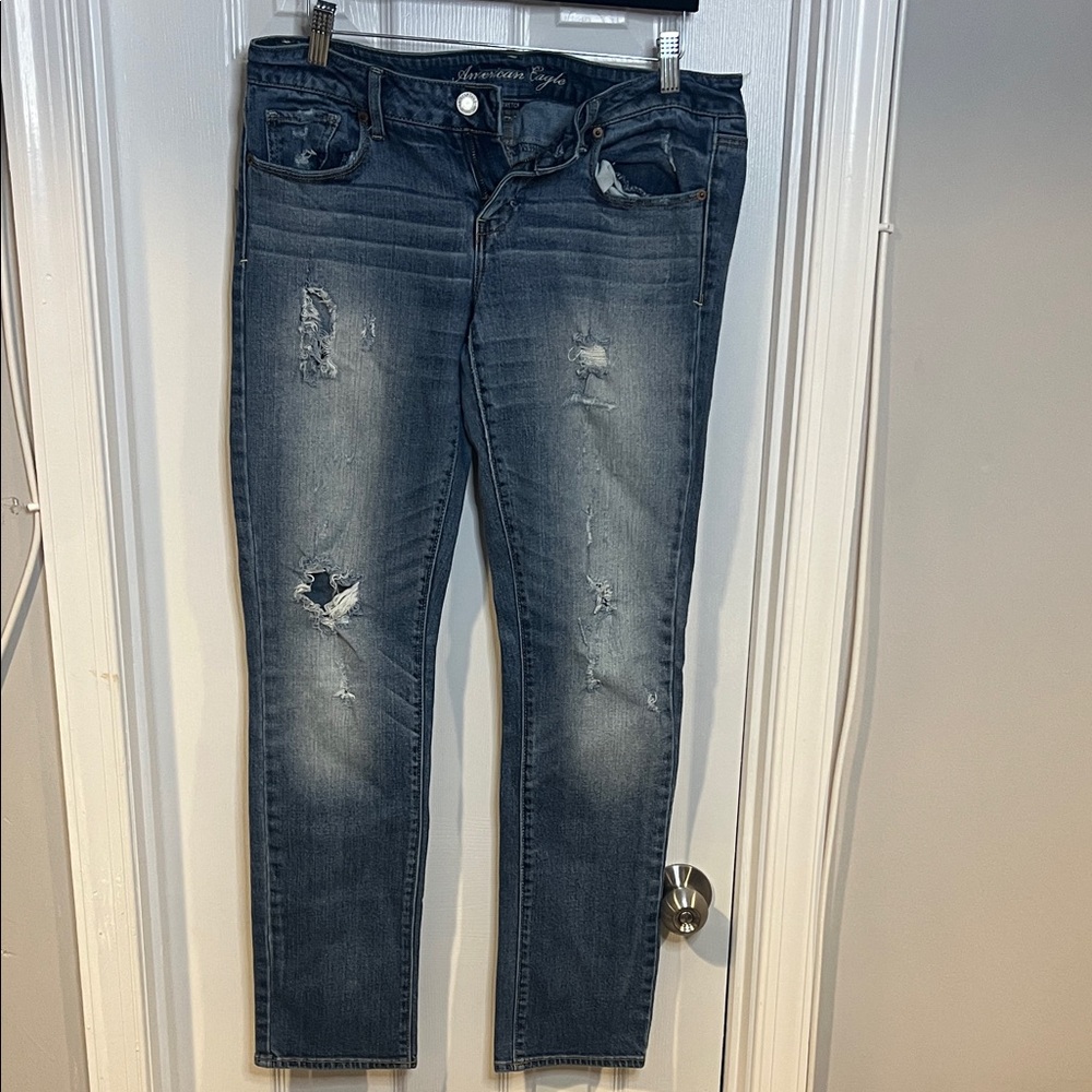 American Eagle Outfitters Women's Dark Blue Ripped Skinny Jeans